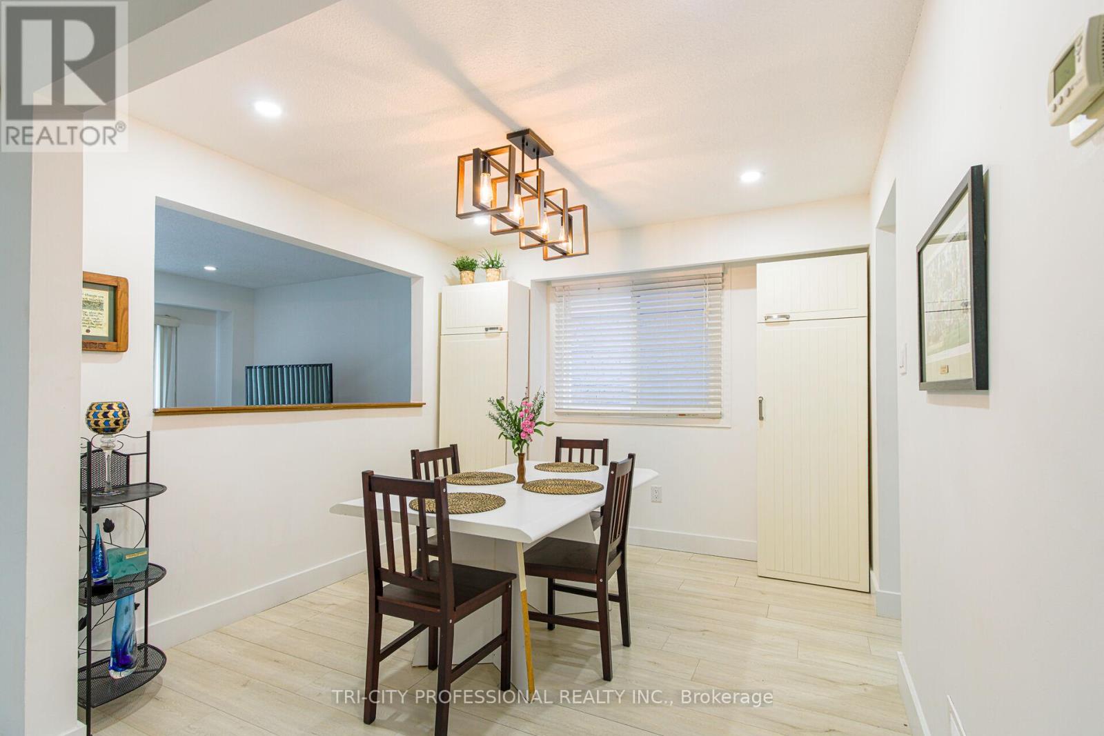 16 Mangrove Road, Brampton, Ontario  L6S 3Y1 - Photo 13 - W12406601
