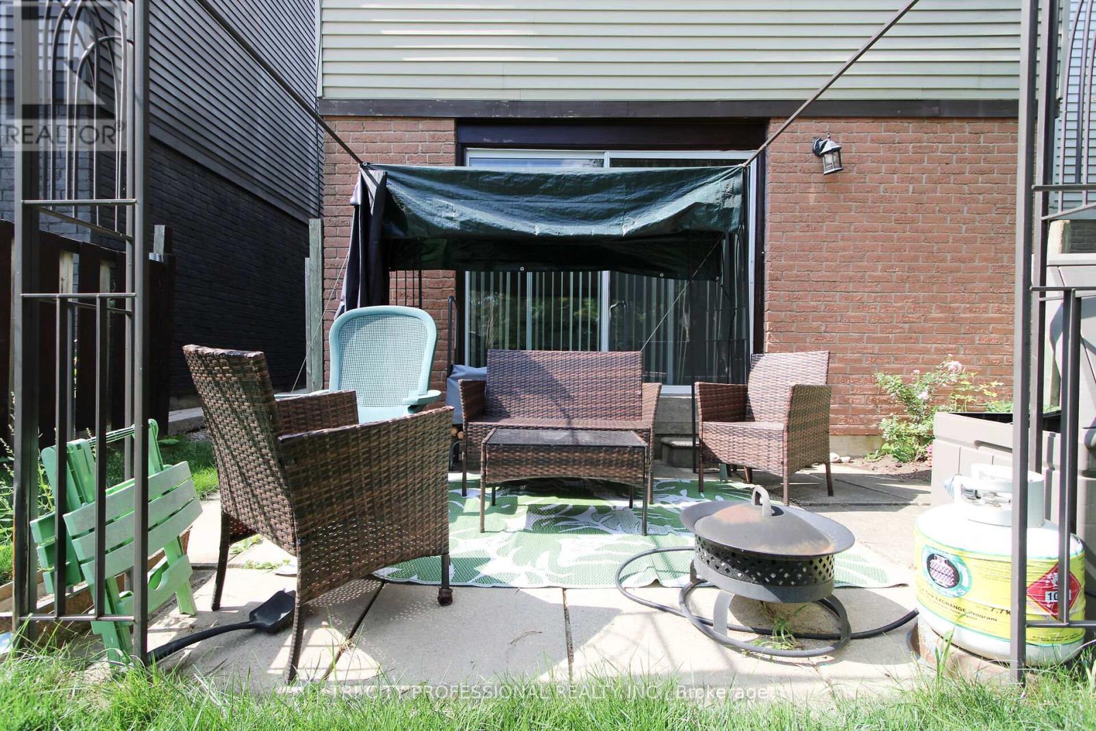 16 Mangrove Road, Brampton, Ontario  L6S 3Y1 - Photo 43 - W12406601