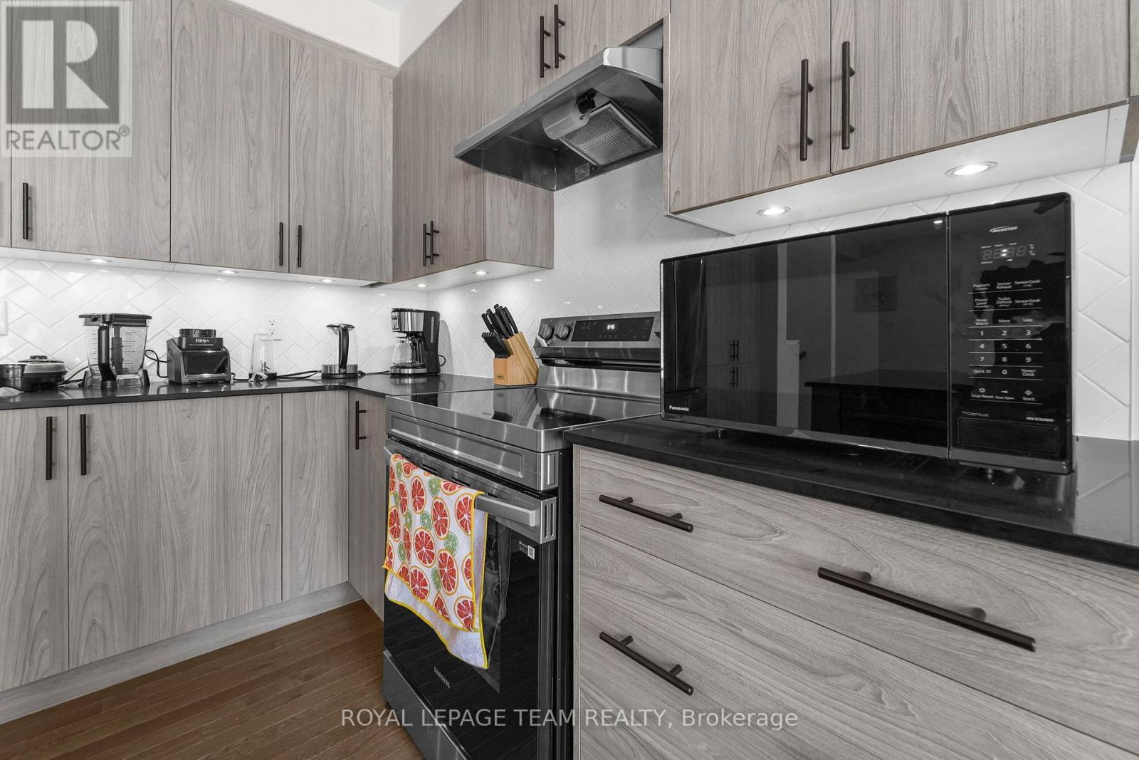 280 Sapling Grove, Ottawa, Ontario  K2J 7L9 - Photo 19 - X12407095