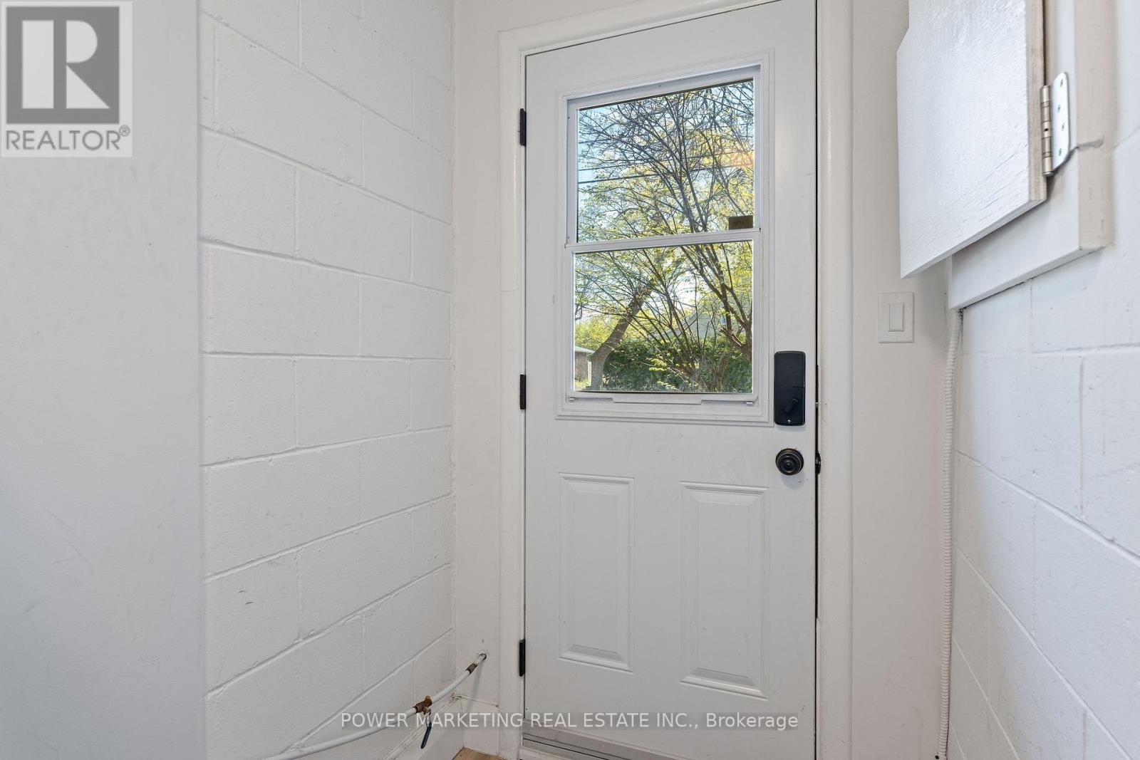 1244 Prince Of Wales Drive, Ottawa, Ontario  K2C 1M9 - Photo 11 - X12407109
