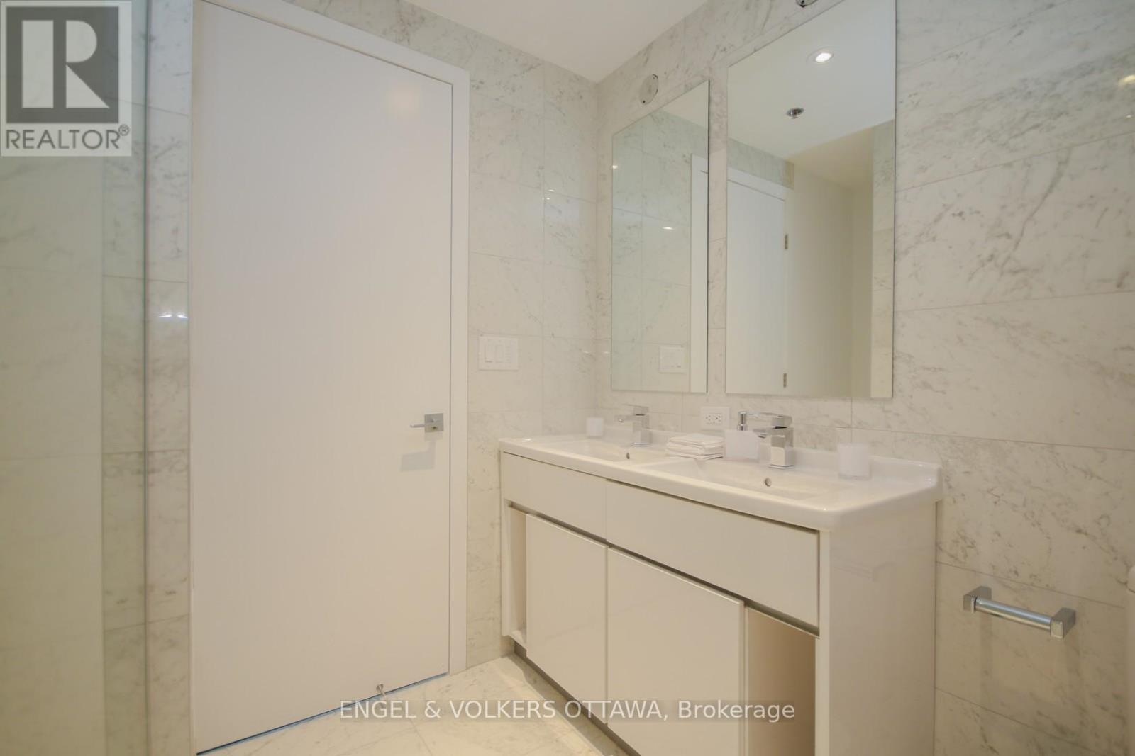 2203 - 199 Slater Street, Ottawa, Ontario  K1P 0C8 - Photo 16 - X12407142