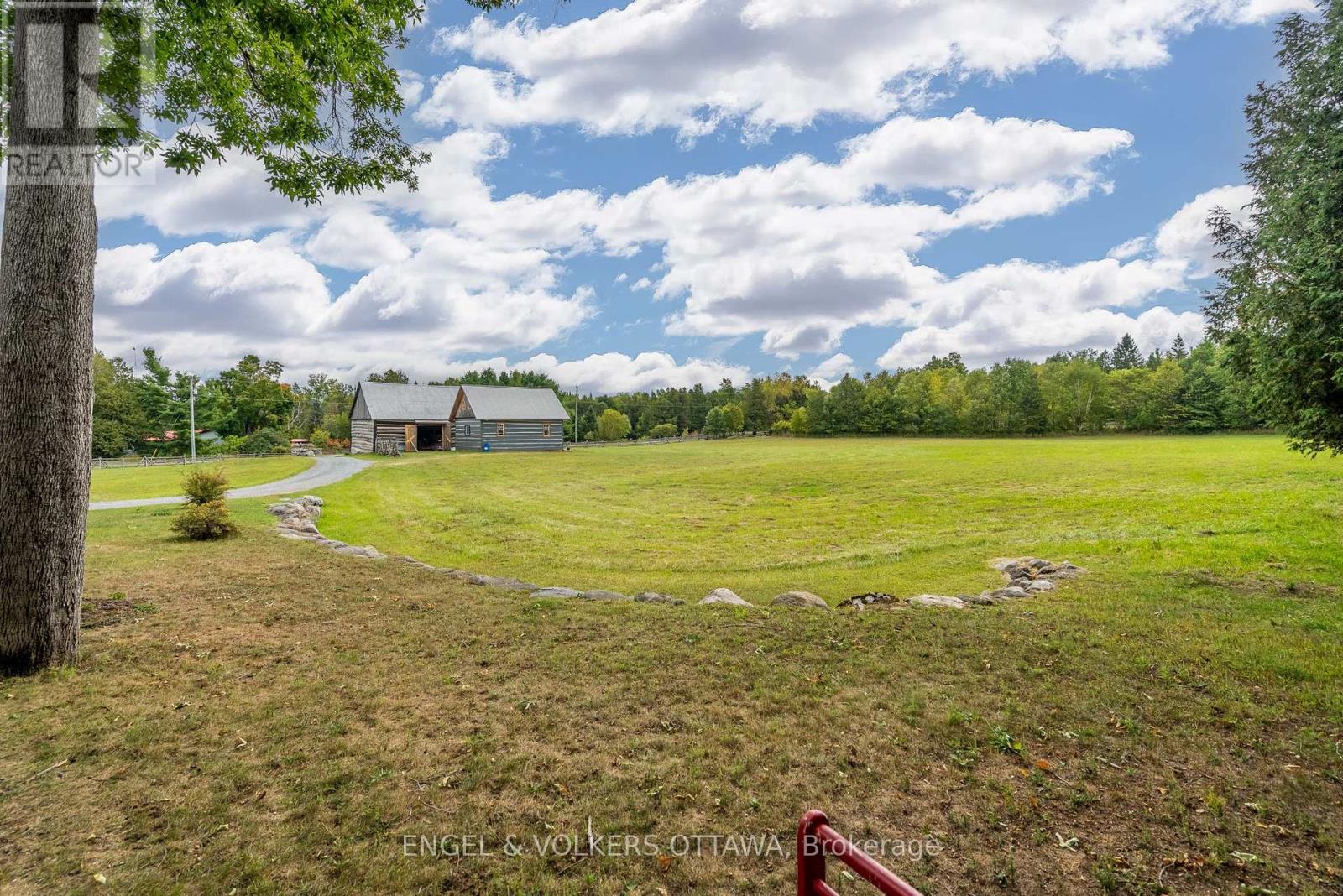 1313 Old Perth Road, Mississippi Mills, Ontario  K0A 1A0 - Photo 6 - X12407159