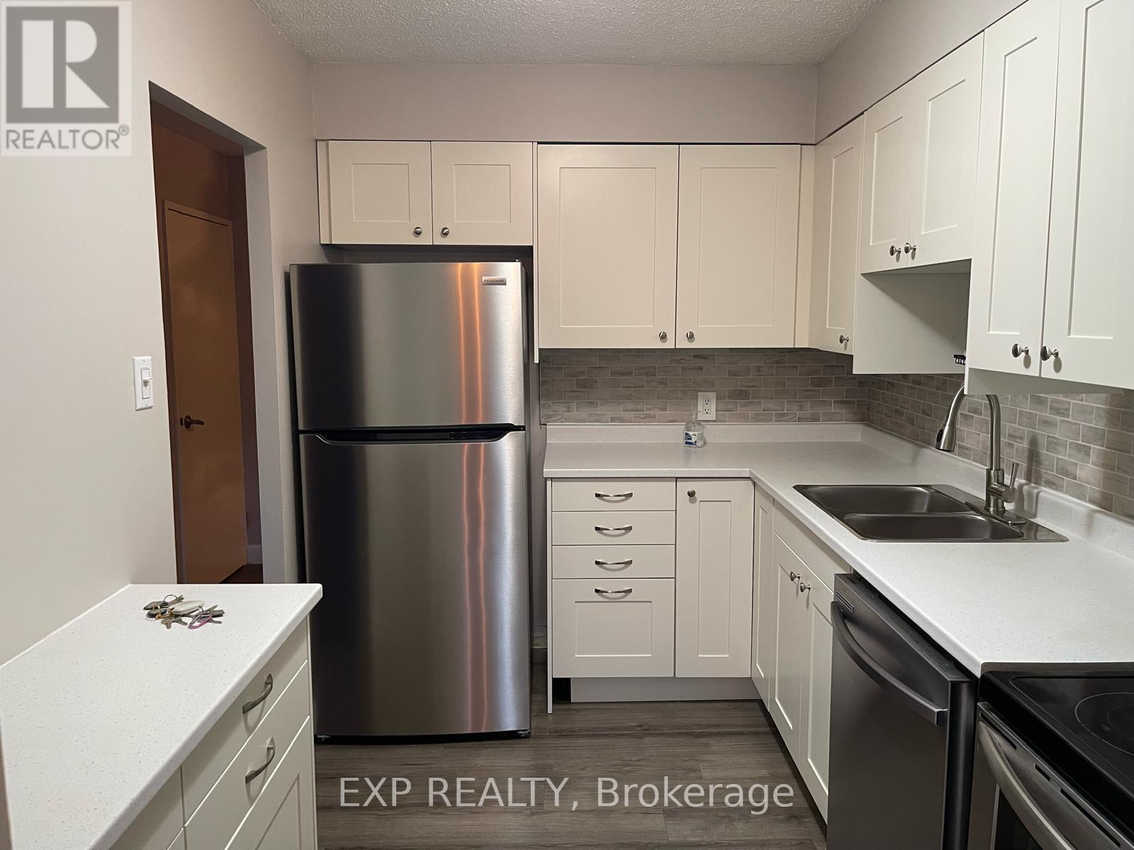 G3 - 158 Mcarthur Avenue, Ottawa, Ontario  K1L 8E7 - Photo 4 - X12407188
