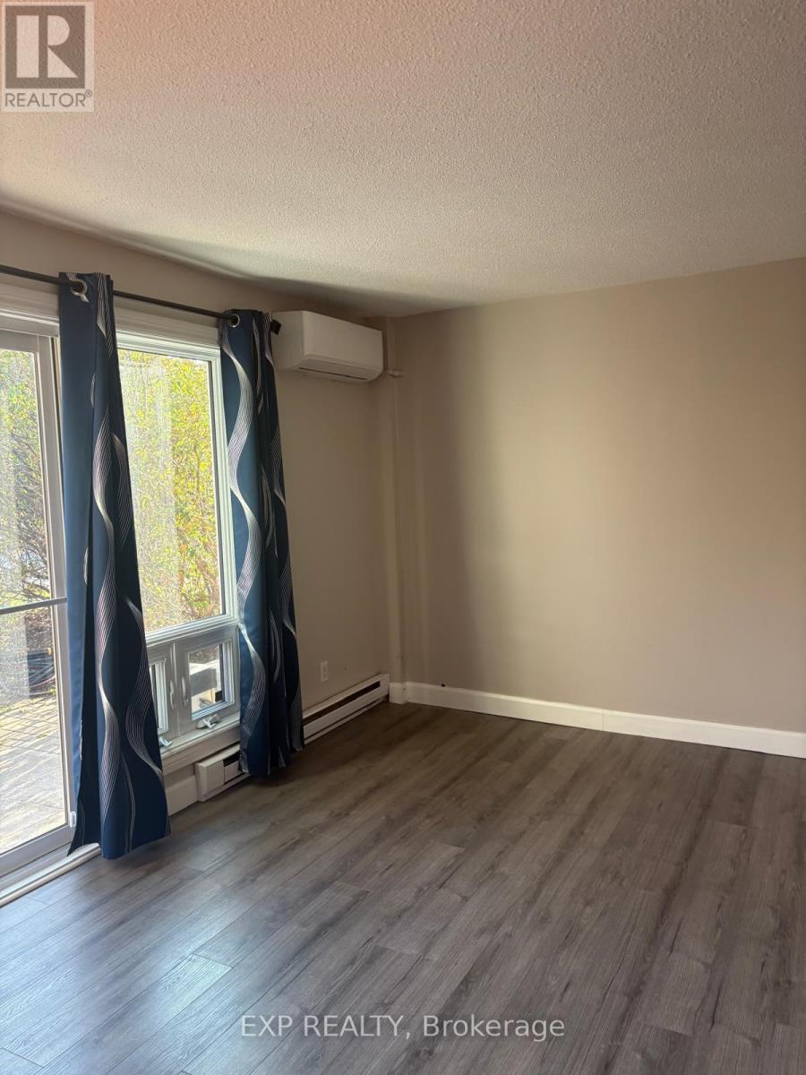 G3 - 158 Mcarthur Avenue, Ottawa, Ontario  K1L 8E7 - Photo 7 - X12407188