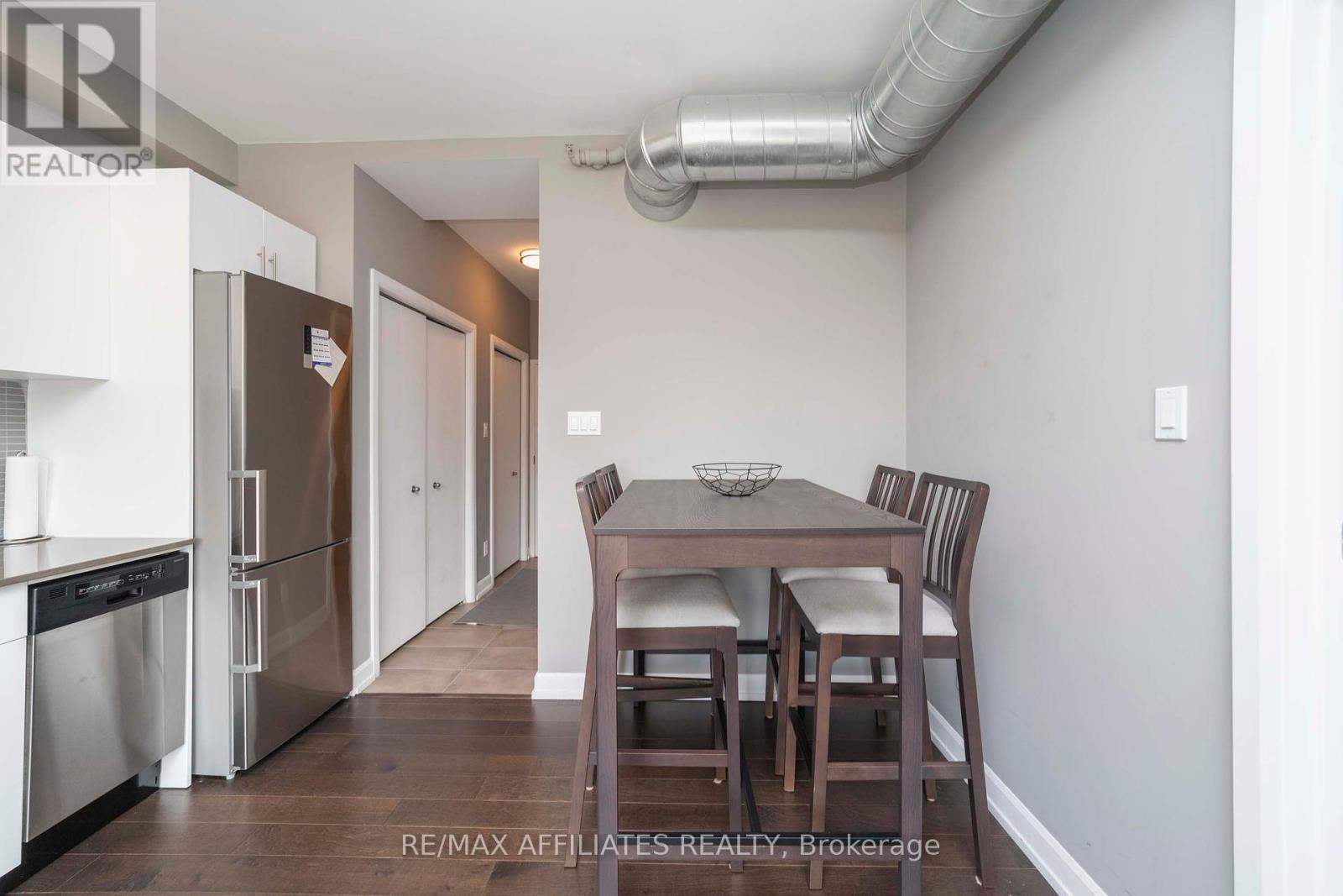 503 - 150 Greenfield Avenue, Ottawa, Ontario  K1S 5W6 - Photo 4 - X12407233