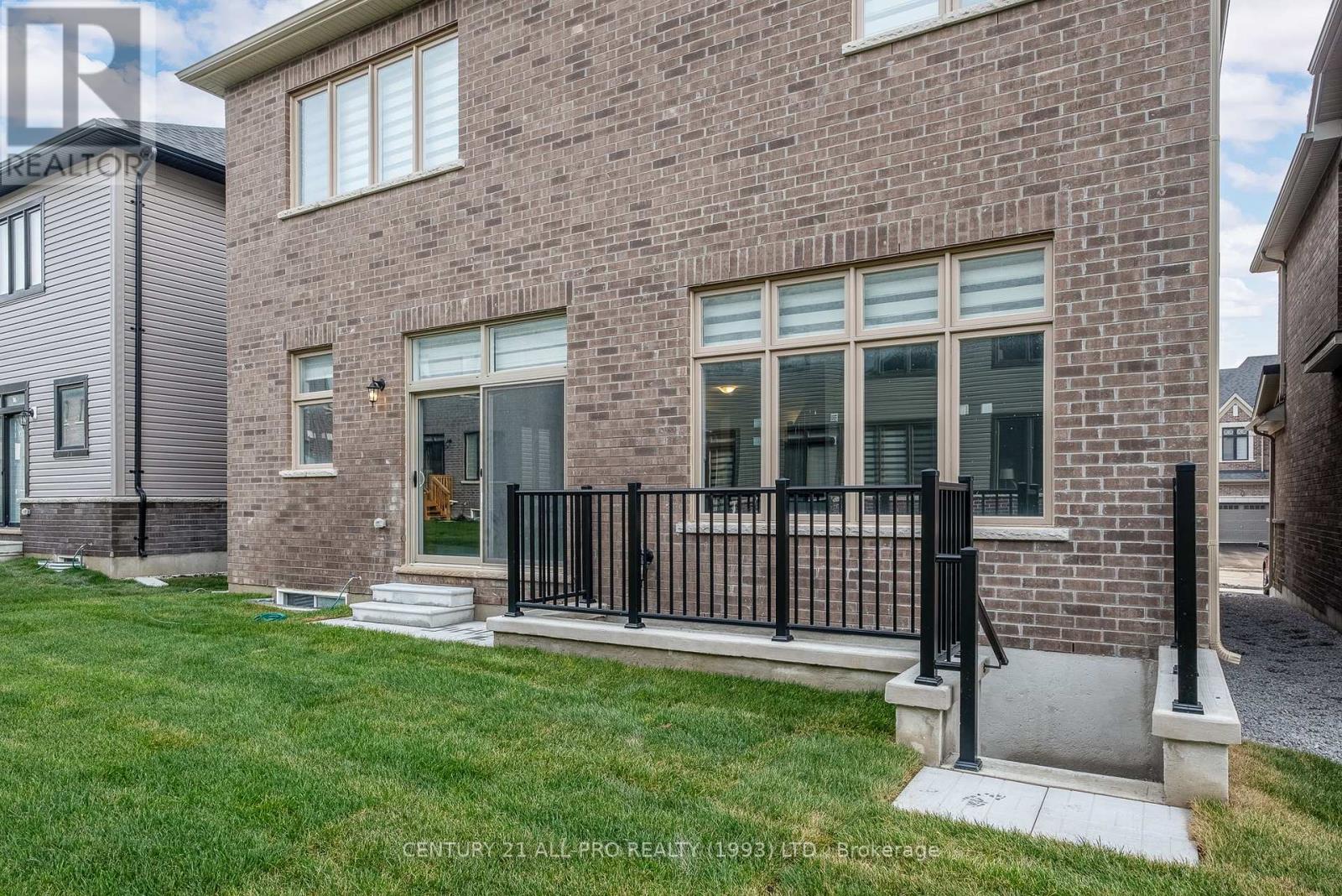 1040 Suddard Avenue, Oshawa, Ontario  L1L 0V5 - Photo 39 - E12407138