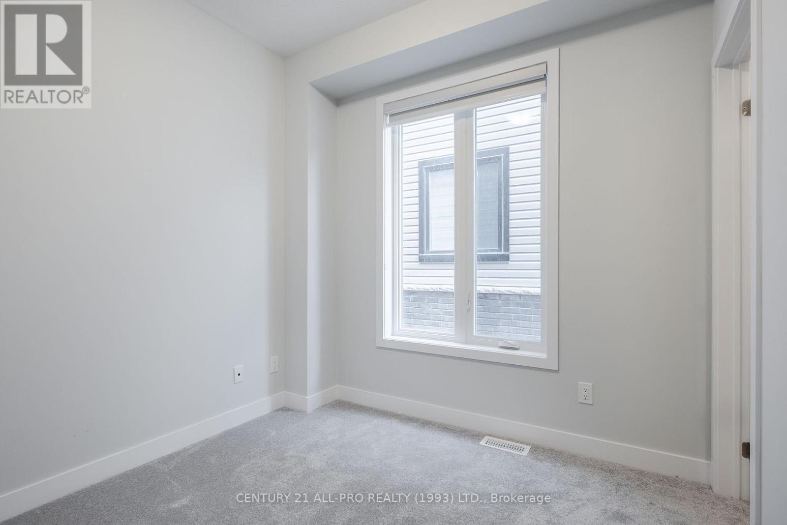 1040 Suddard Avenue, Oshawa, Ontario  L1L 0V5 - Photo 9 - E12407138