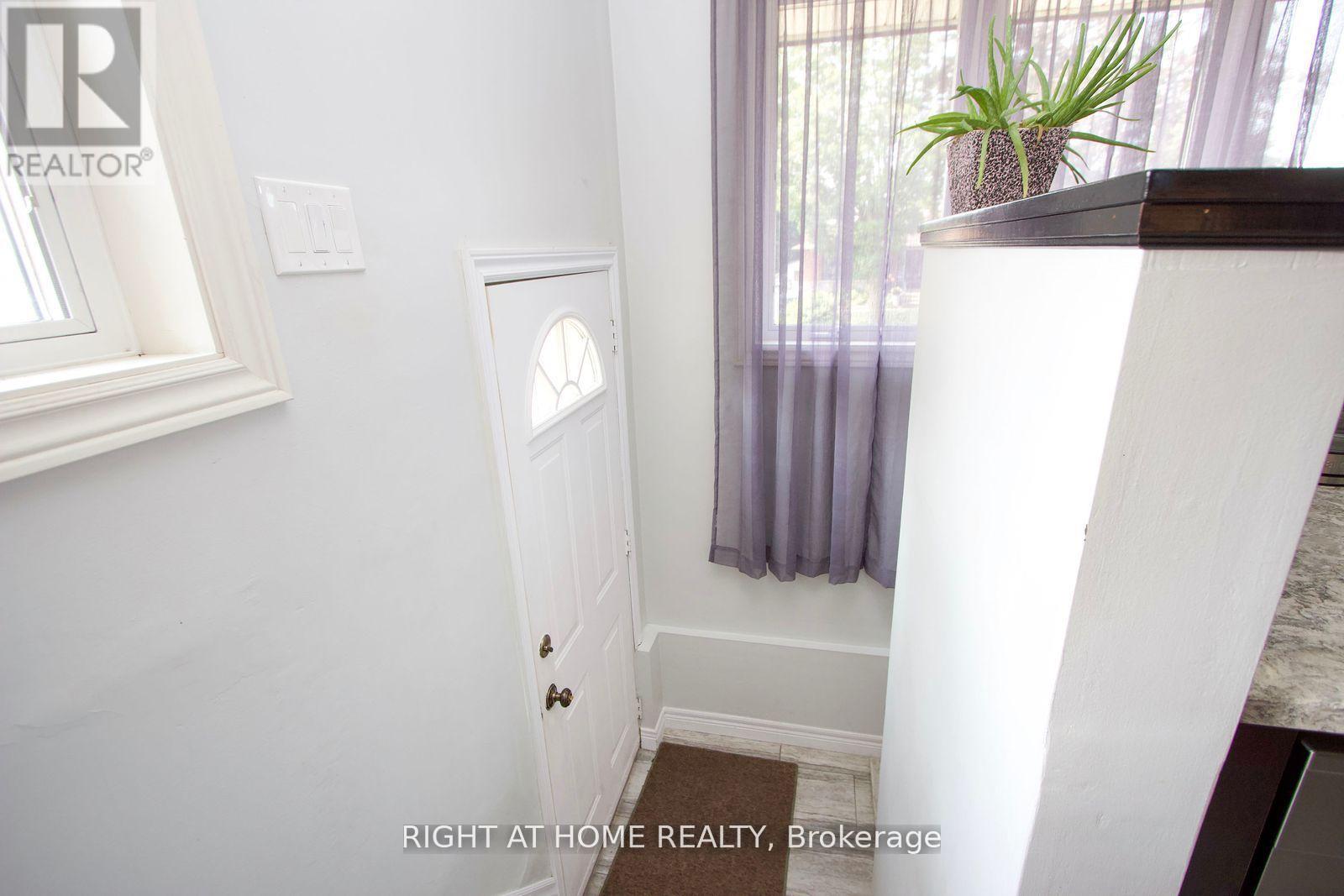 207 Hallett Avenue, Whitby, Ontario  L1N 5K9 - Photo 21 - E12407148