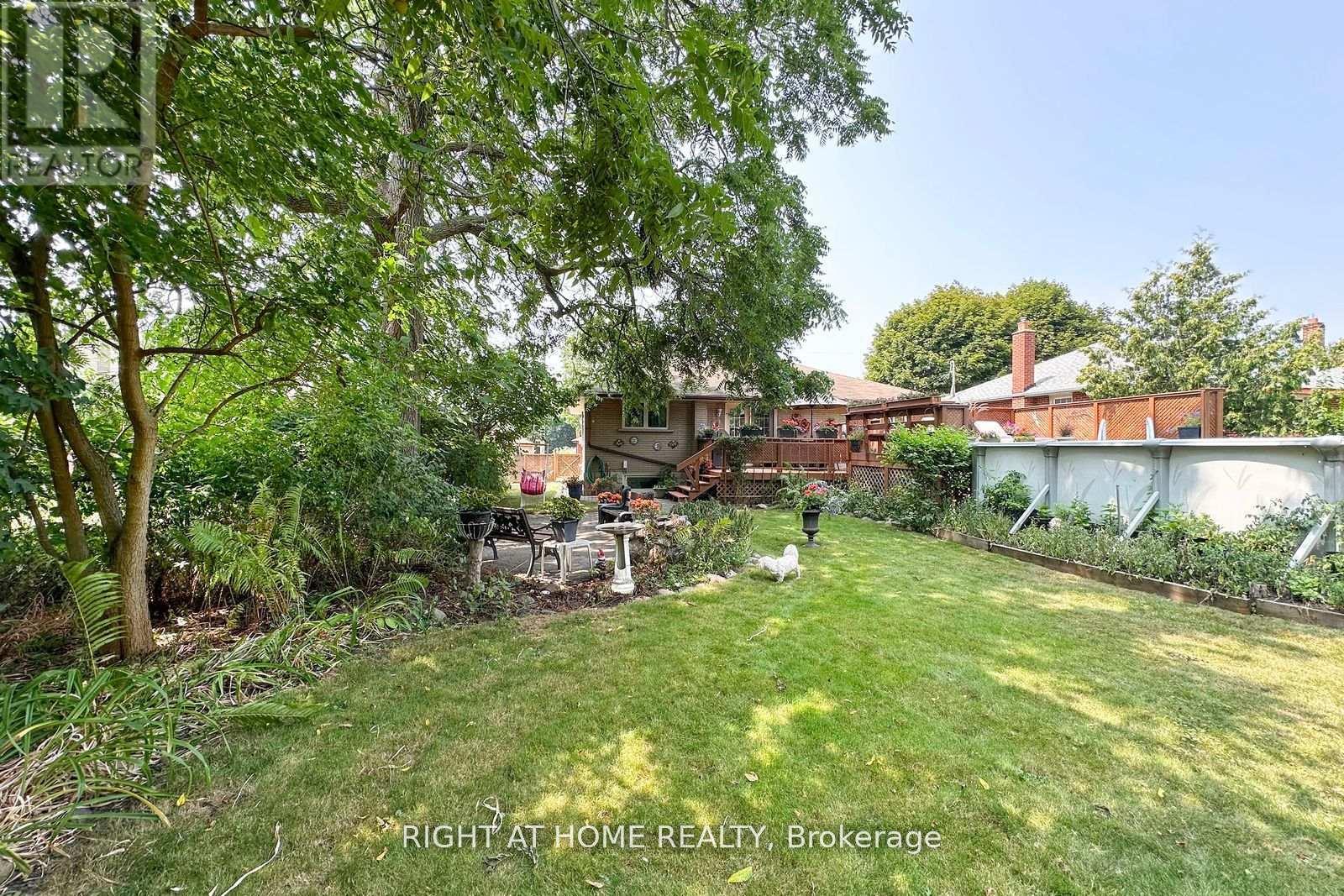 207 Hallett Avenue, Whitby, Ontario  L1N 5K9 - Photo 34 - E12407148