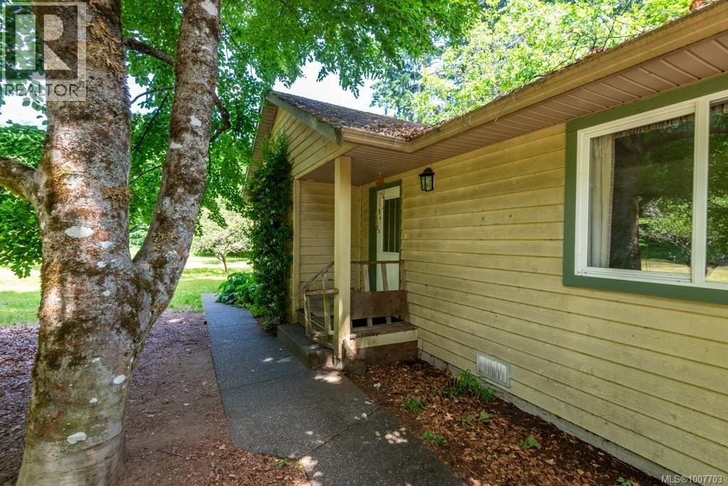 3951 Forbidden Plateau Rd, Courtenay, British Columbia  V9J 1P9 - Photo 2 - 1007703