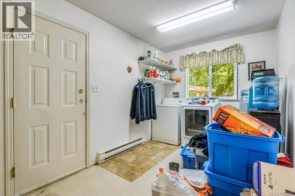 3951 Forbidden Plateau Rd, Courtenay, British Columbia  V9J 1P9 - Photo 13 - 1007703