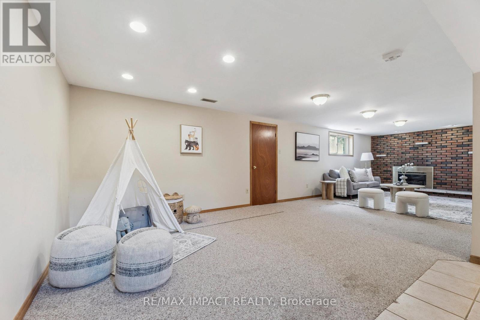298 Plati Avenue, Douro-Dummer, Ontario  K9L 1C7 - Photo 27 - X12407156
