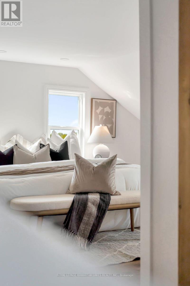 19 Prince Street E, Kawartha Lakes, Ontario  K0M 1A0 - Photo 38 - X12407167