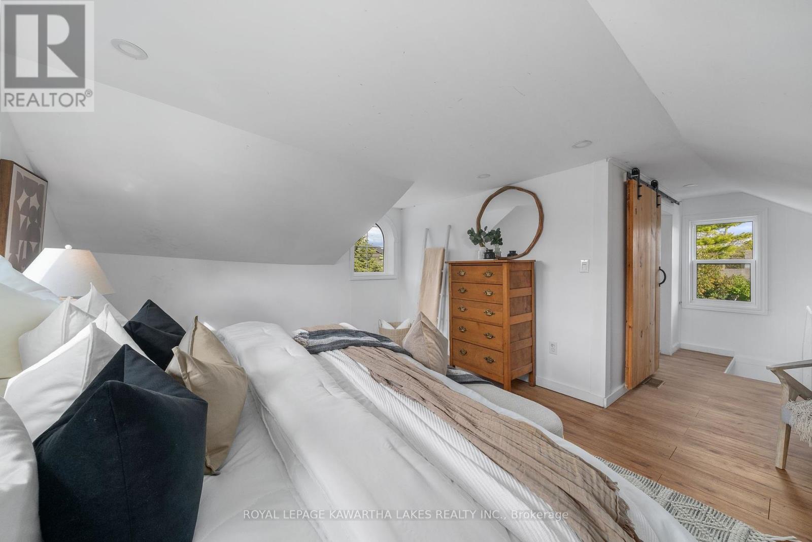 19 Prince Street E, Kawartha Lakes, Ontario  K0M 1A0 - Photo 40 - X12407167