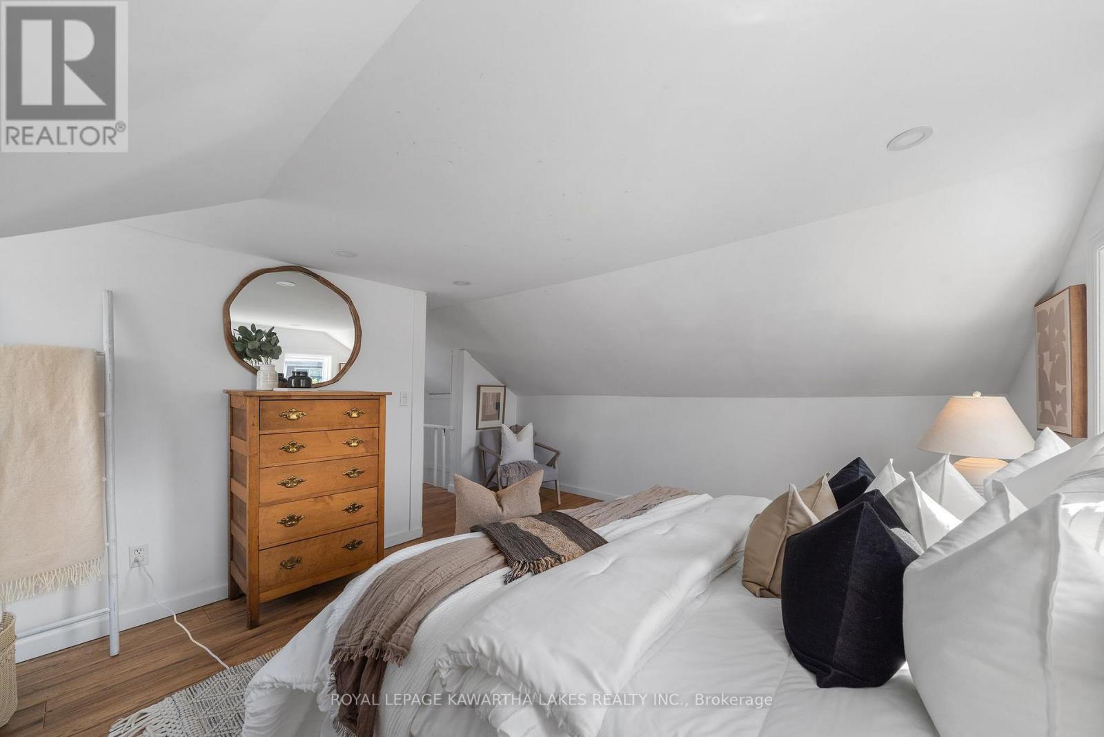 19 Prince Street E, Kawartha Lakes, Ontario  K0M 1A0 - Photo 41 - X12407167