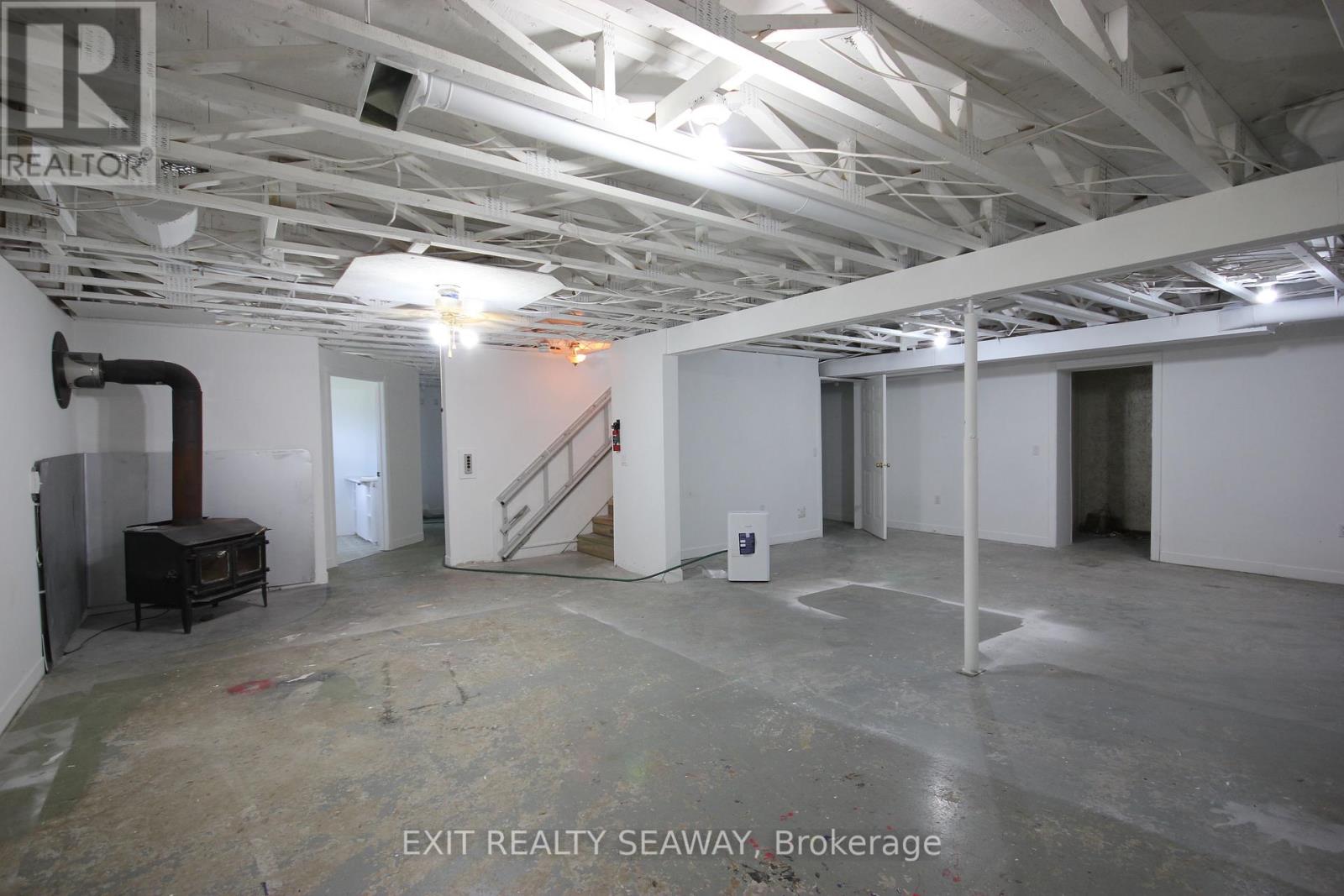 3395 Loch Garry Road N, North Glengarry, Ontario  K0C 1B0 - Photo 16 - X12407149