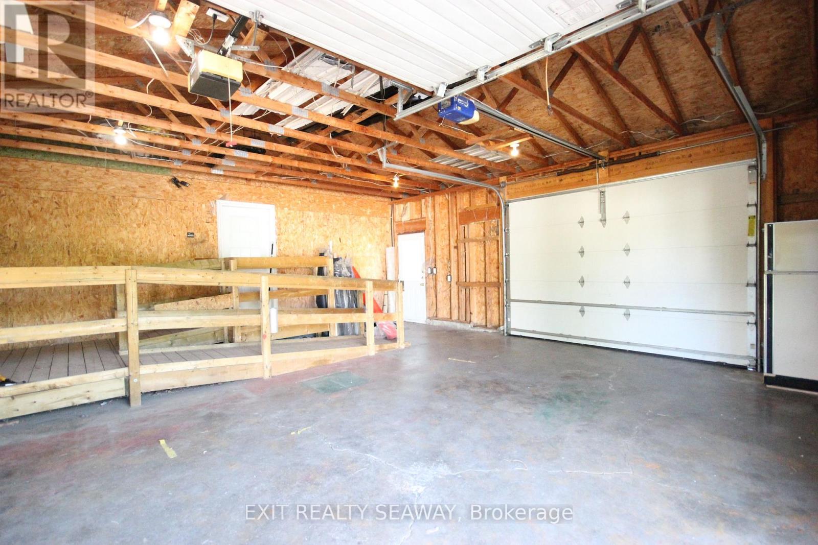 3395 Loch Garry Road N, North Glengarry, Ontario  K0C 1B0 - Photo 17 - X12407149