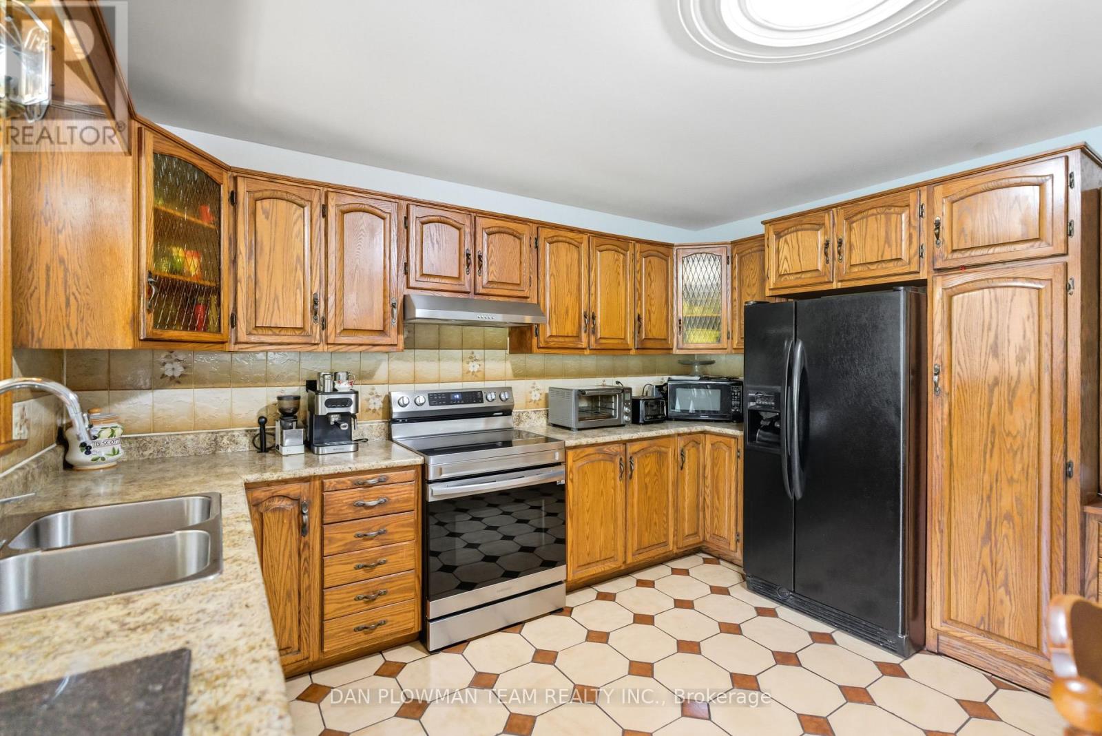 292 Gibbons Street, Oshawa, Ontario  L1J 4Y8 - Photo 14 - E12407032