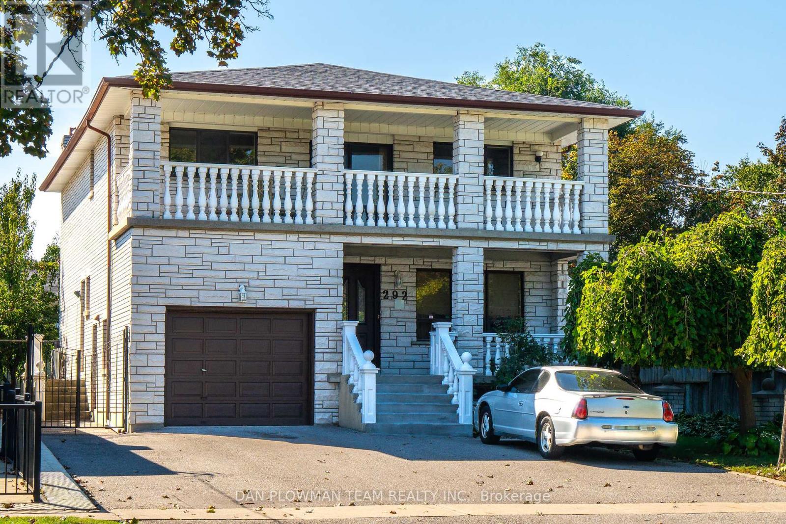 292 Gibbons Street, Oshawa, Ontario  L1J 4Y8 - Photo 2 - E12407032