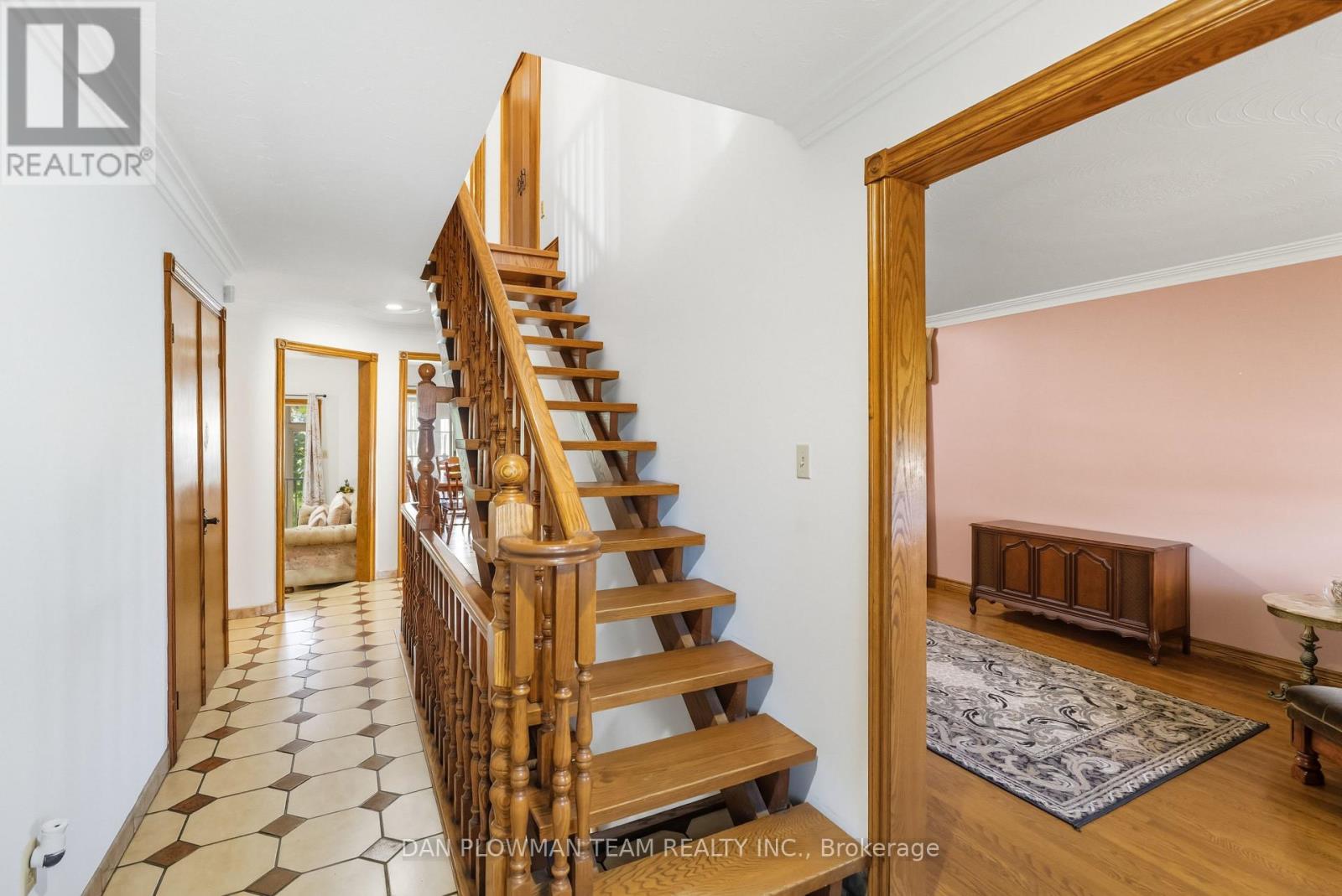 292 Gibbons Street, Oshawa, Ontario  L1J 4Y8 - Photo 6 - E12407032