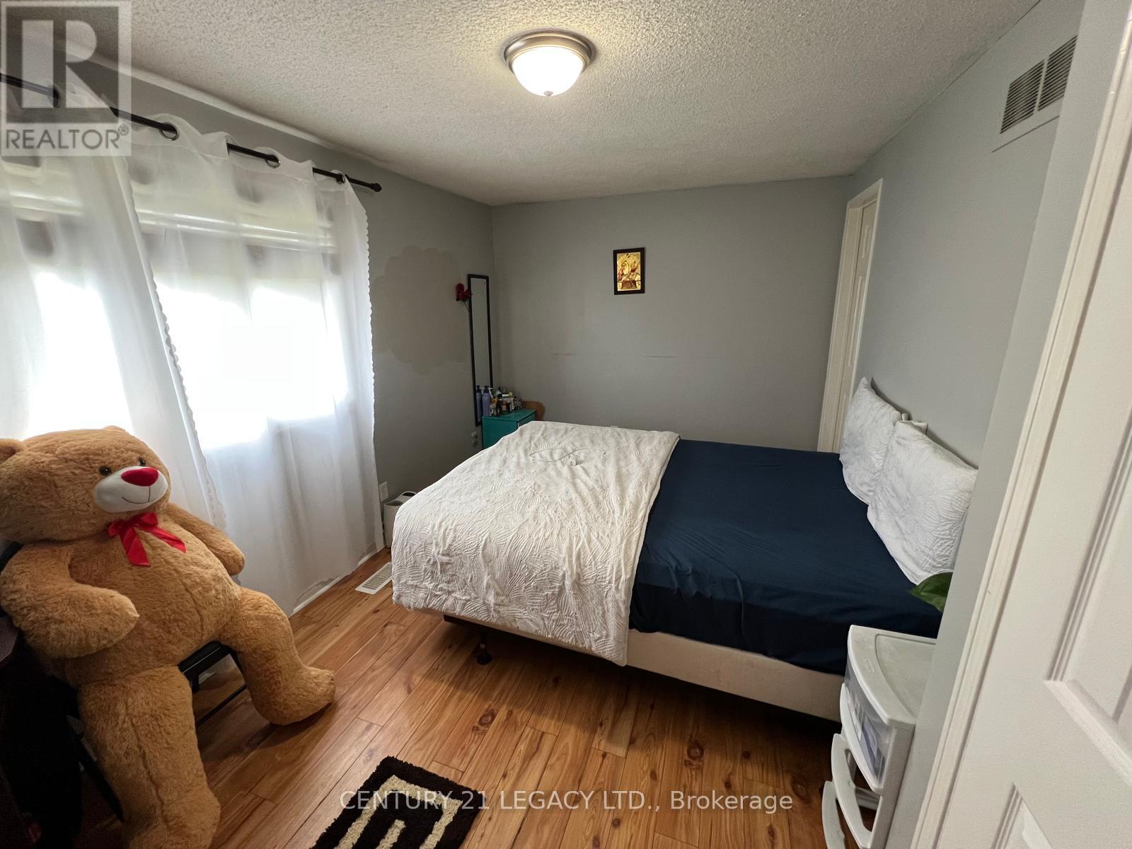 1544 Connery Crescent, Oshawa, Ontario  L1J 8G1 - Photo 10 - E12407034