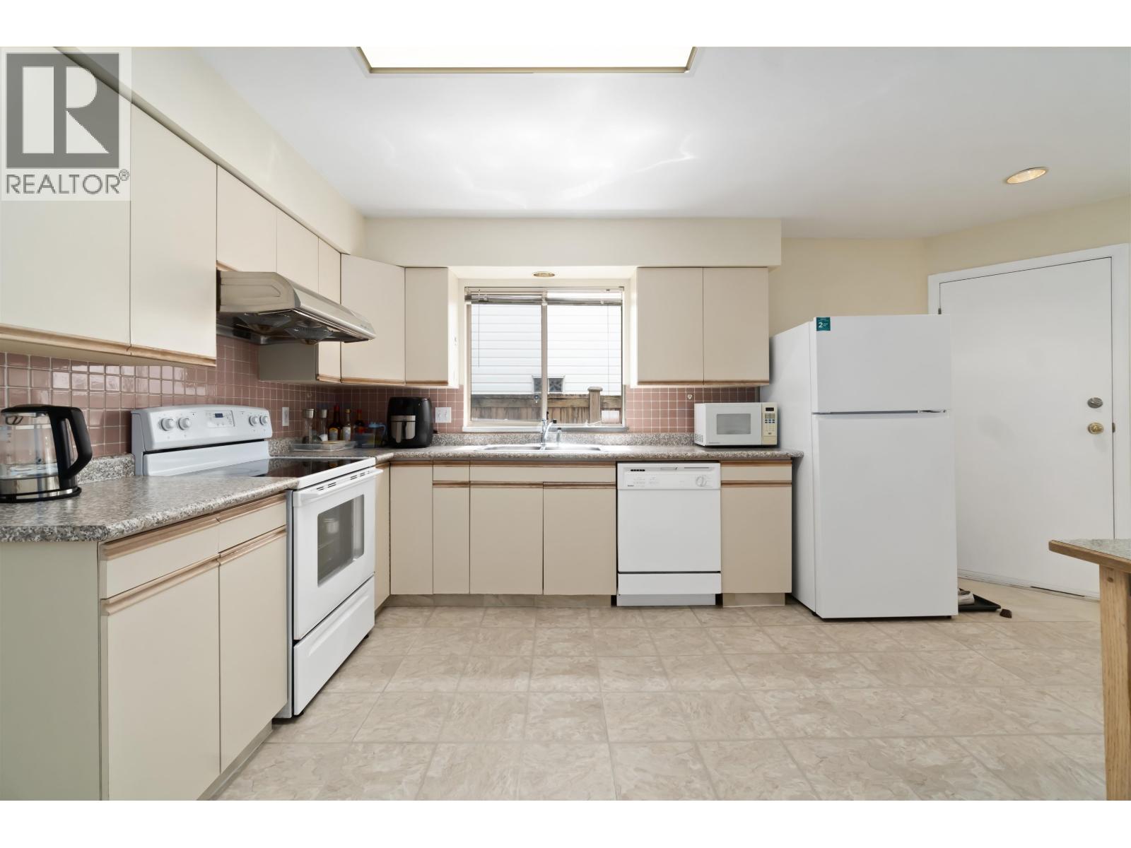 8489 French Street, Vancouver, British Columbia  V6P 4W3 - Photo 17 - R3048313