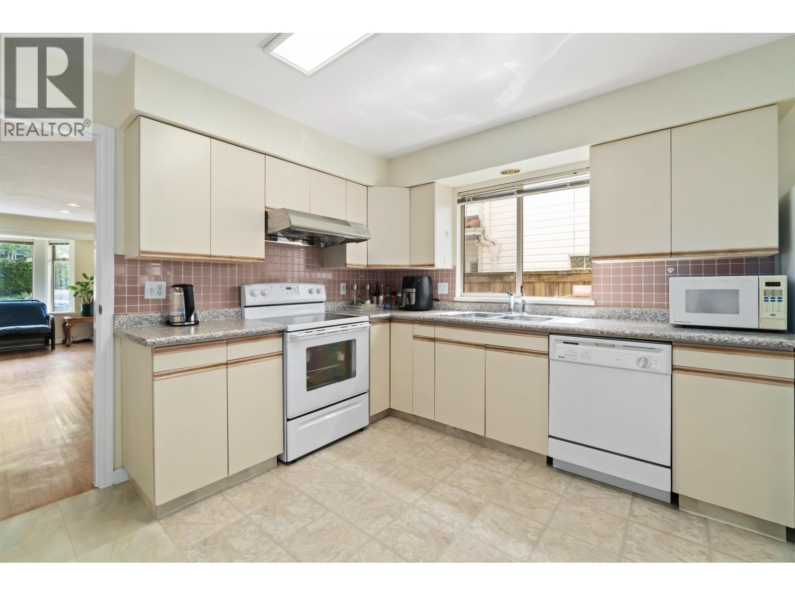 8489 French Street, Vancouver, British Columbia  V6P 4W3 - Photo 18 - R3048313