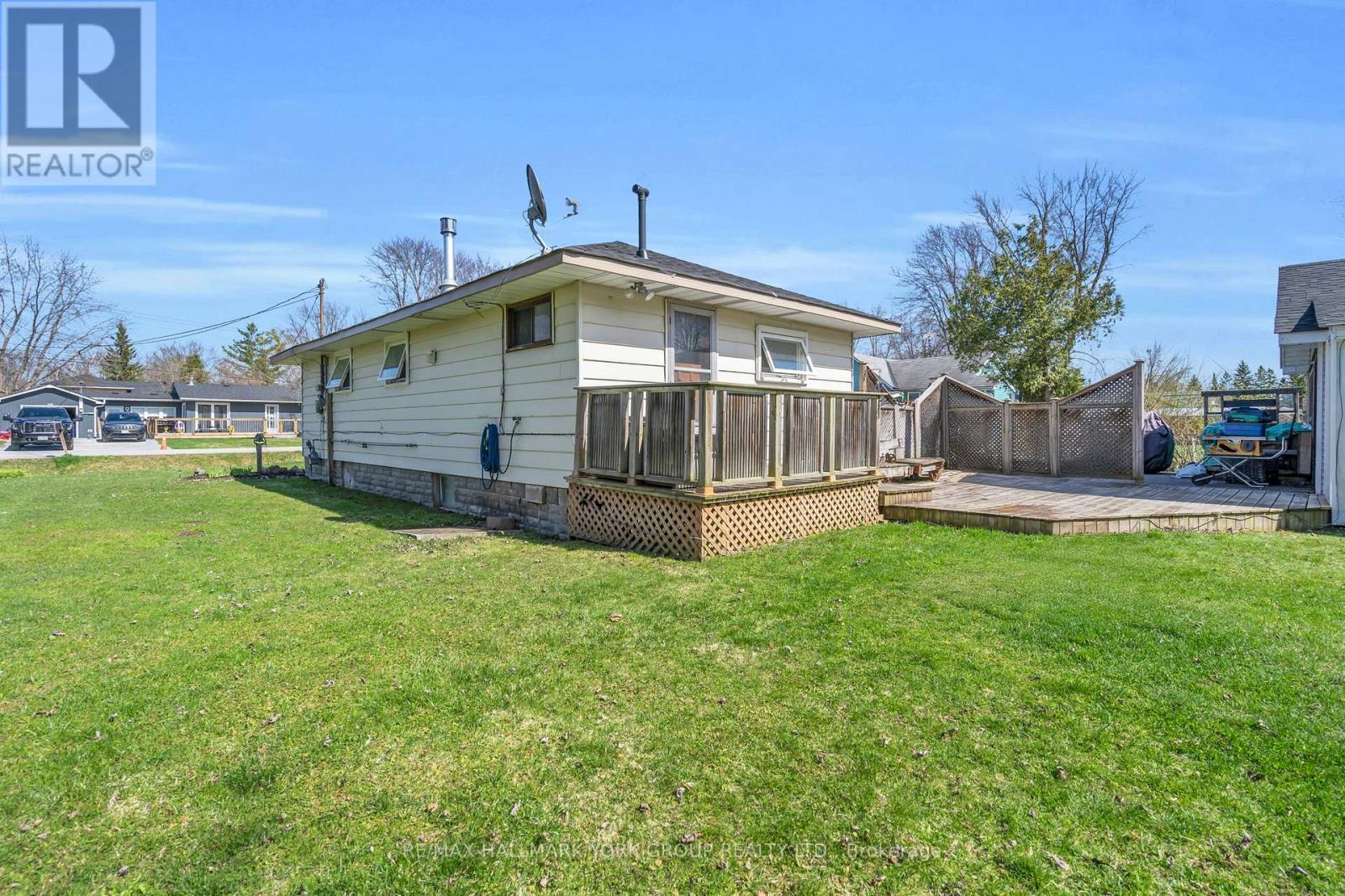 122 Sunset Beach Road, Georgina, Ontario  L0E 1N0 - Photo 36 - N12407079