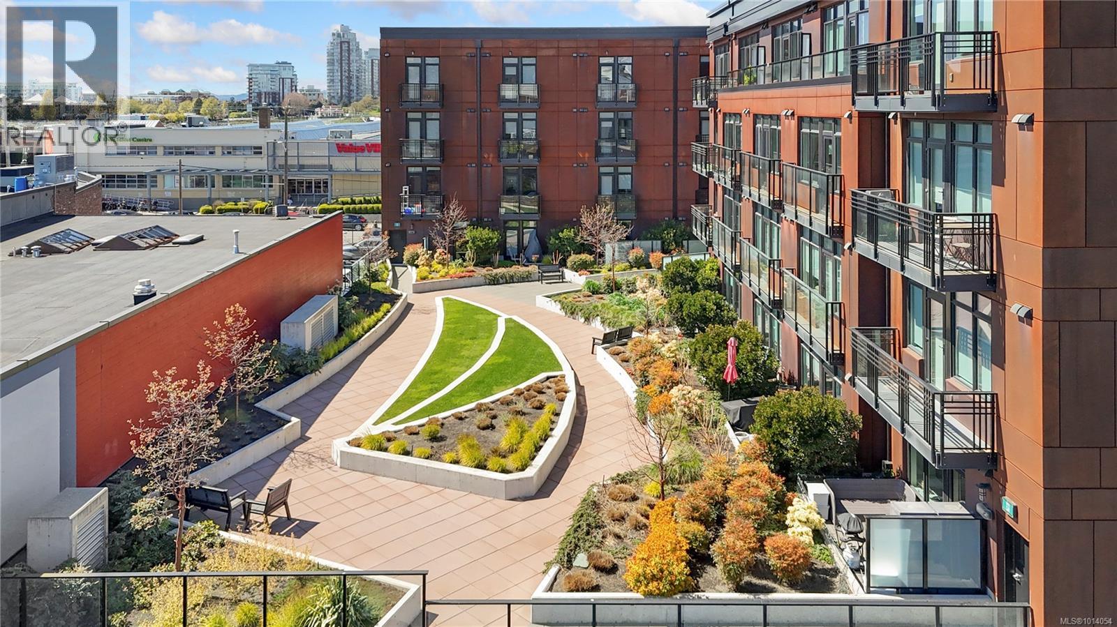 515 515 Chatham St, Victoria, British Columbia  V8T 0C8 - Photo 2 - 1014054