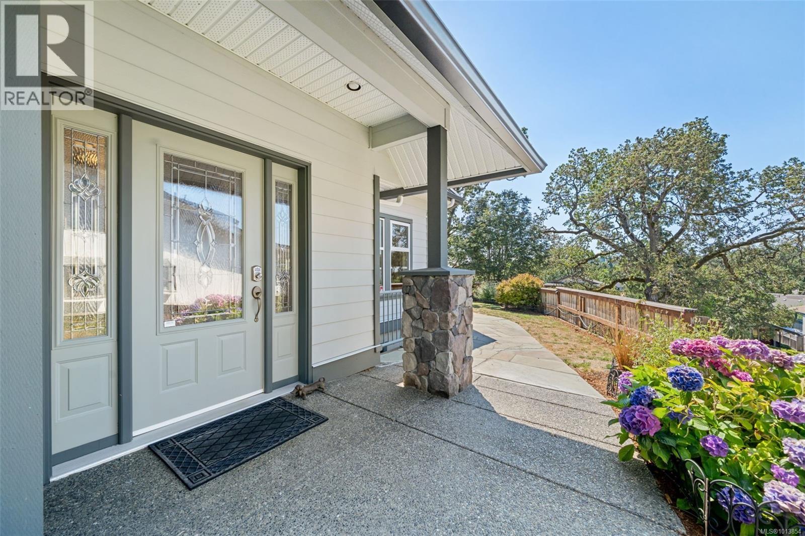 1286 Ocean View Dr, Saanich, British Columbia  V8P 1J7 - Photo 44 - 1013854