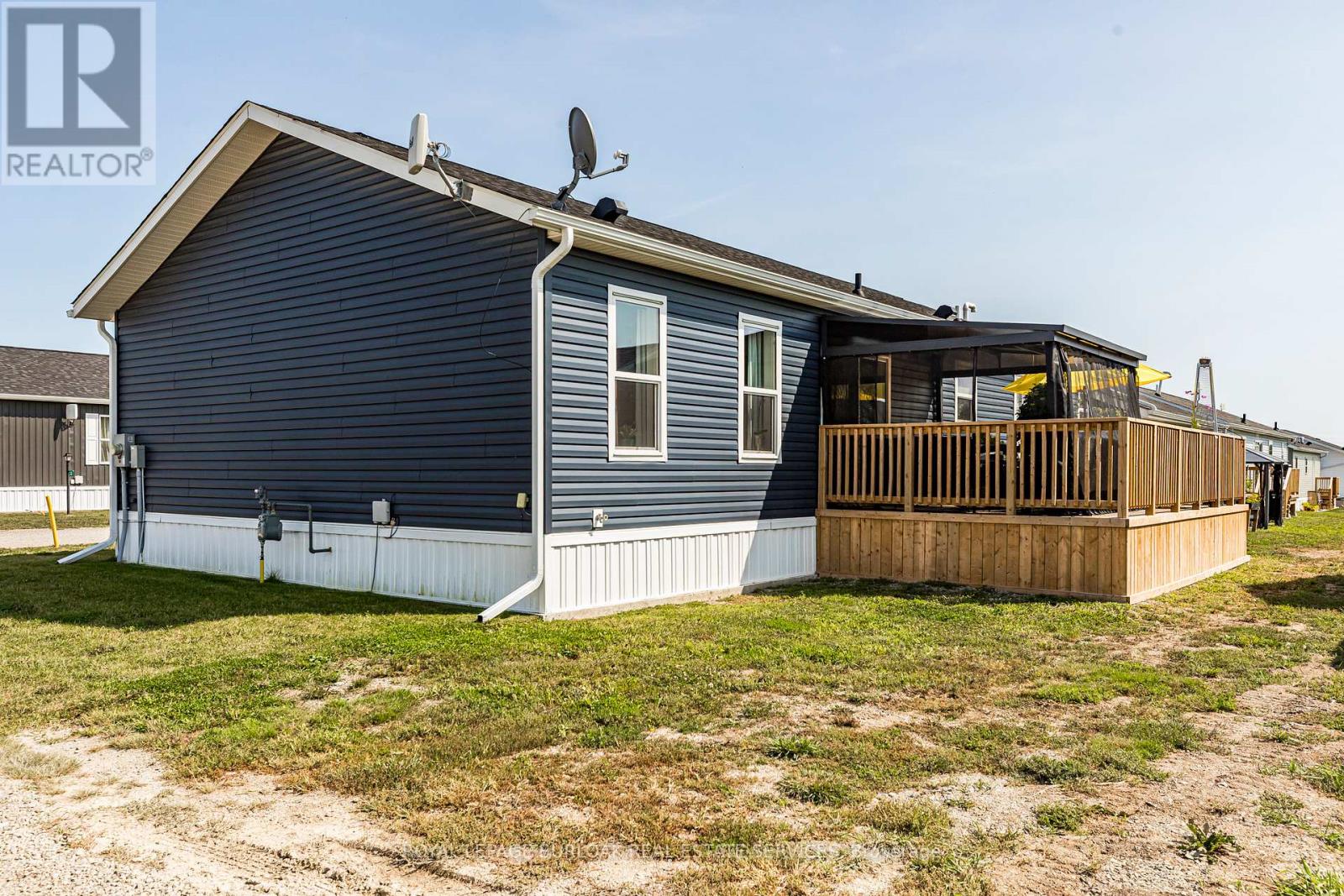 29 Hickory Hollow, Haldimand, Ontario  N0A 1L0 - Photo 34 - X12144898