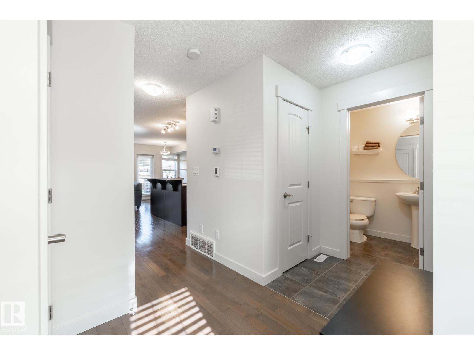 3010 Harvey Cr Nw, Edmonton, Alberta  T6M 0N2 - Photo 4 - E4457994