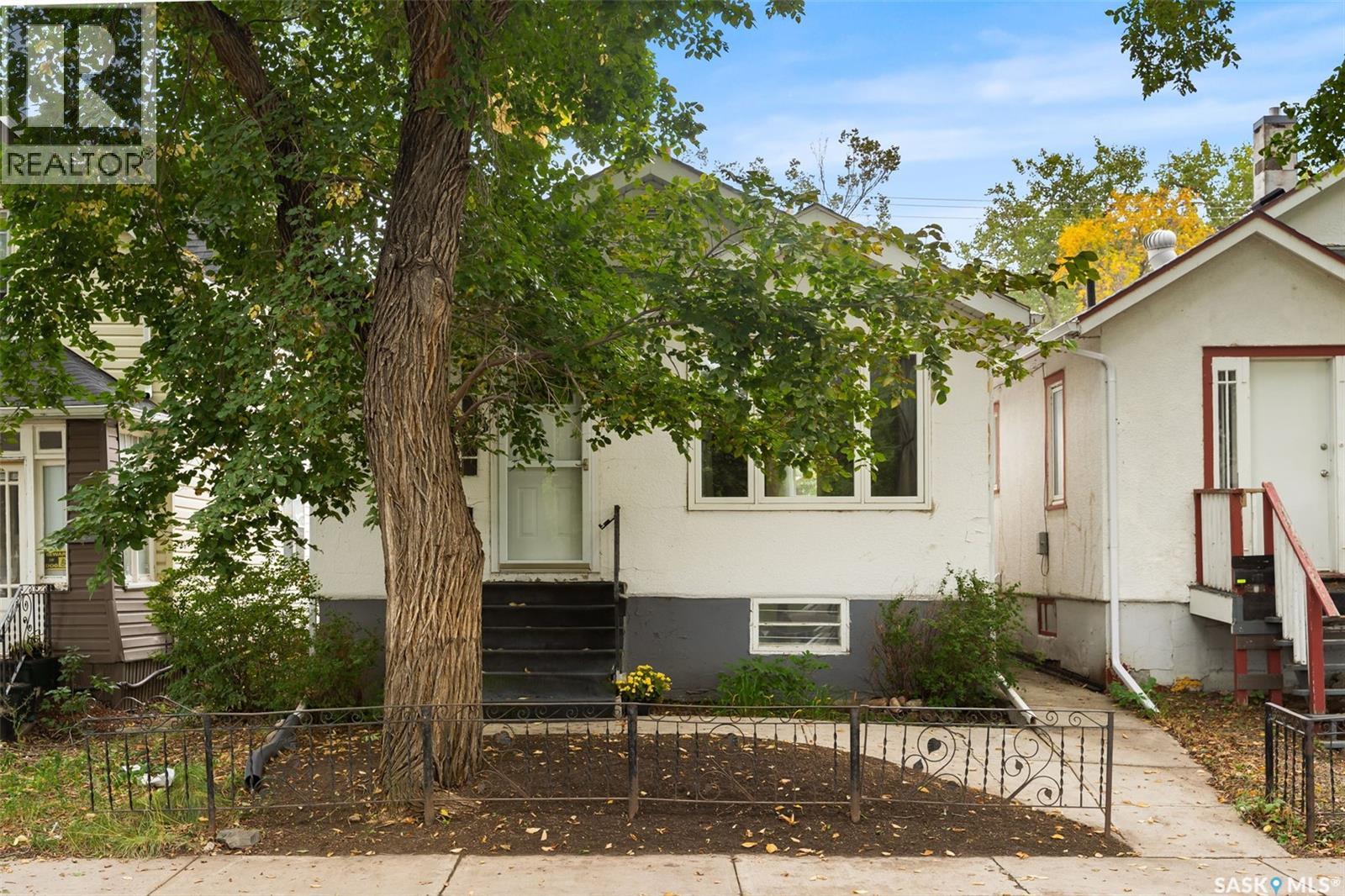 1835 Quebec Street, Regina, Saskatchewan  S4P 1J6 - Photo 2 - SK018349