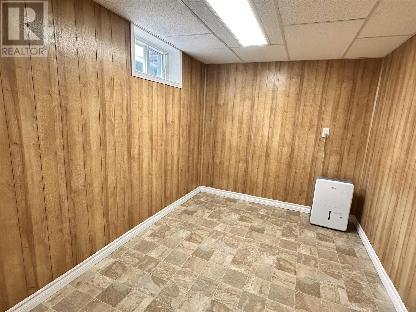 212 Hillside Dr S, Elliot Lake, Ontario  P5A 1N5 - Photo 19 - SM252056