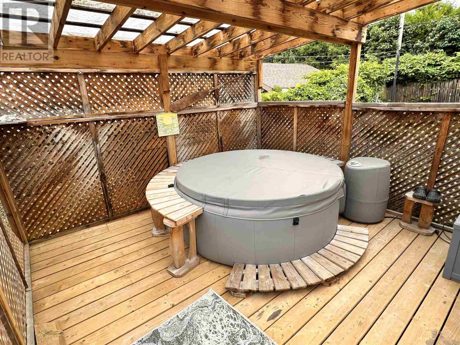 212 Hillside Dr S, Elliot Lake, Ontario  P5A 1N5 - Photo 25 - SM252056