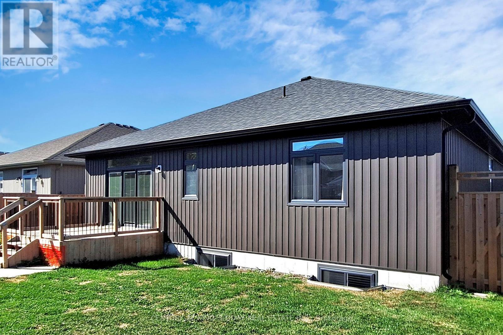 29 Gavin Crescent, Quinte West, Ontario  K8V 0H2 - Photo 48 - X12407048