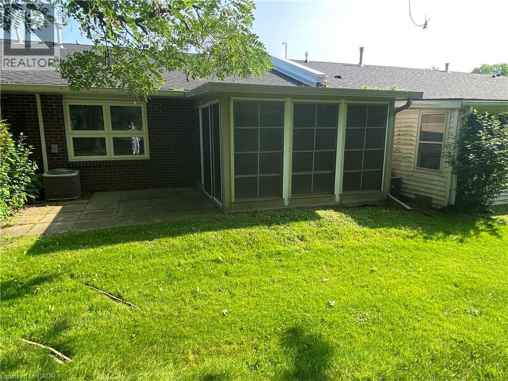 13 Szollosy Circle, Hamilton, Ontario  L9B 1T8 - Photo 16 - 40770437