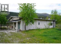 6805 CARIBOO  97 Highway, clinton, British Columbia