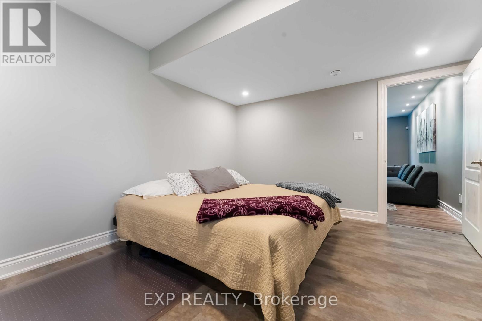 6805 Pebble Trail Way, Ottawa, Ontario  K4P 0B7 - Photo 35 - X12406732
