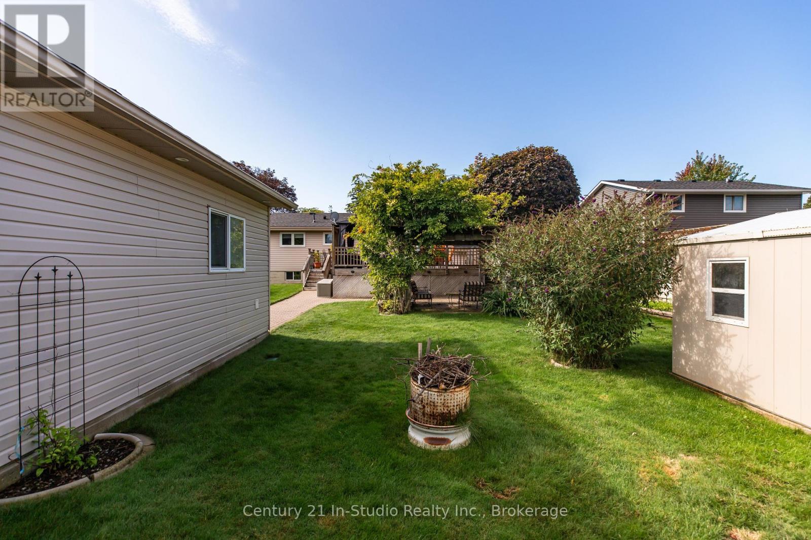393 Crawford Street, Saugeen Shores, Ontario  N0H 2C2 - Photo 15 - X12407239