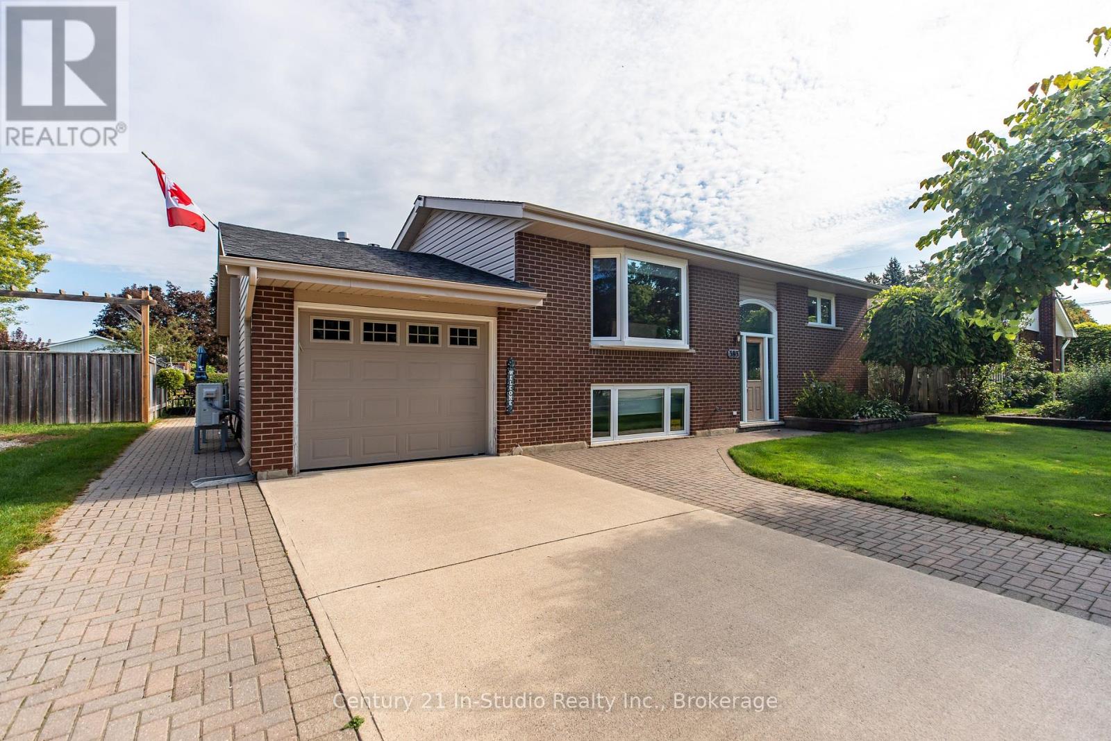 393 Crawford Street, Saugeen Shores, Ontario  N0H 2C2 - Photo 2 - X12407239