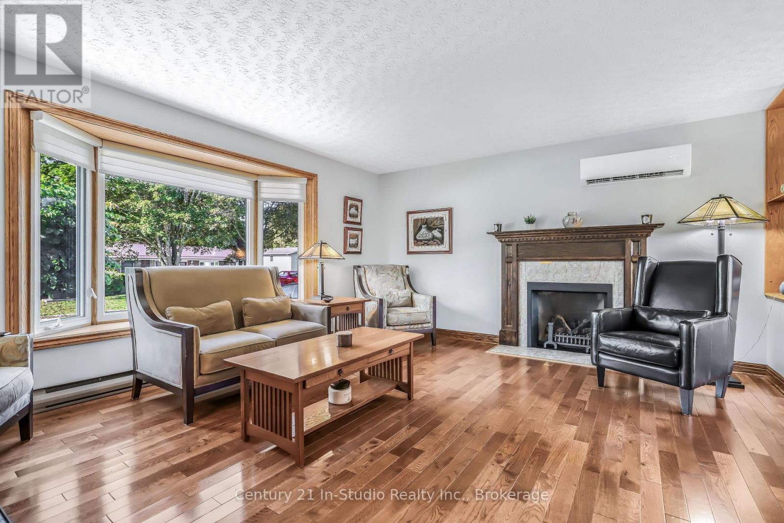 393 Crawford Street, Saugeen Shores, Ontario  N0H 2C2 - Photo 22 - X12407239