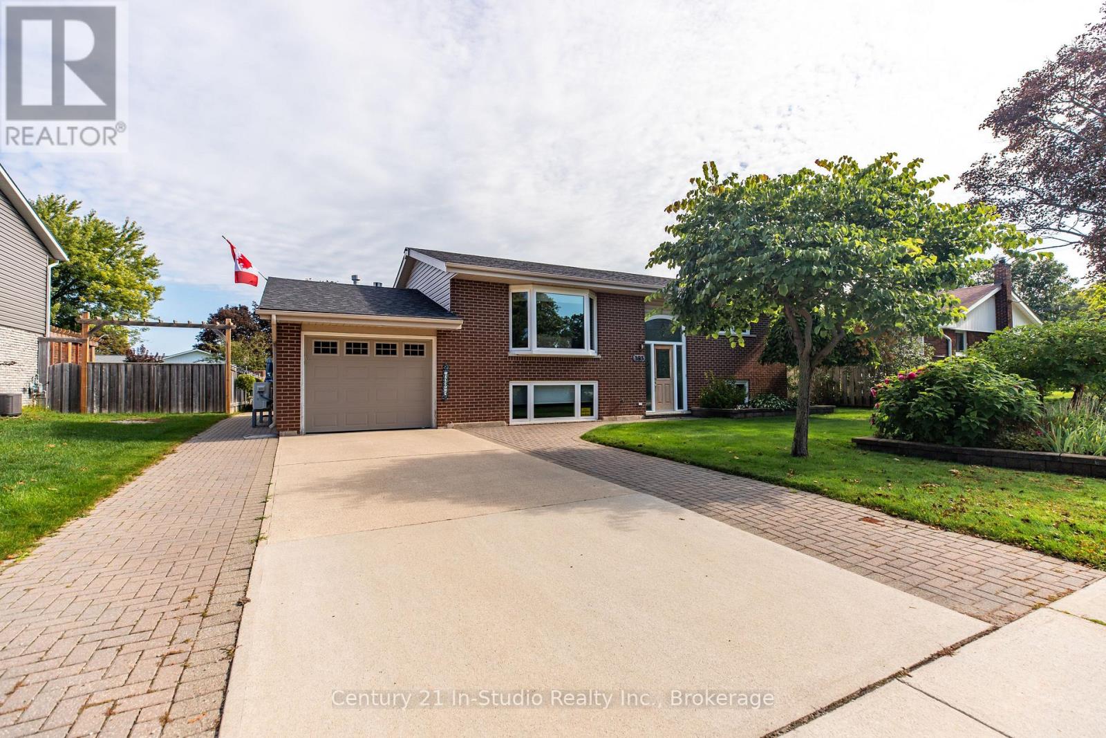 393 Crawford Street, Saugeen Shores, Ontario  N0H 2C2 - Photo 3 - X12407239