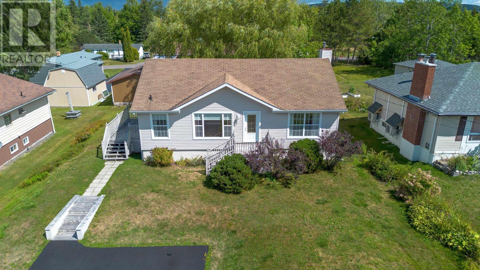 174 Twining Street, Baddeck, Nova Scotia  B0E 1B0 - Photo 3 - 202522034