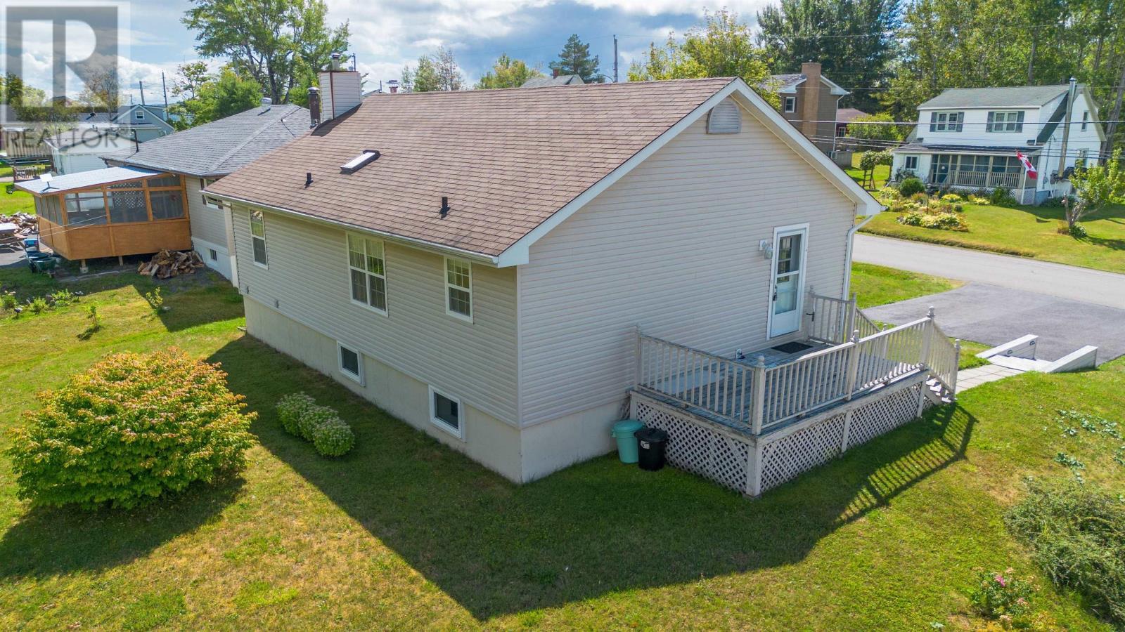 174 Twining Street, Baddeck, Nova Scotia  B0E 1B0 - Photo 6 - 202522034