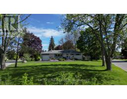 12 NELSON STREET-104;