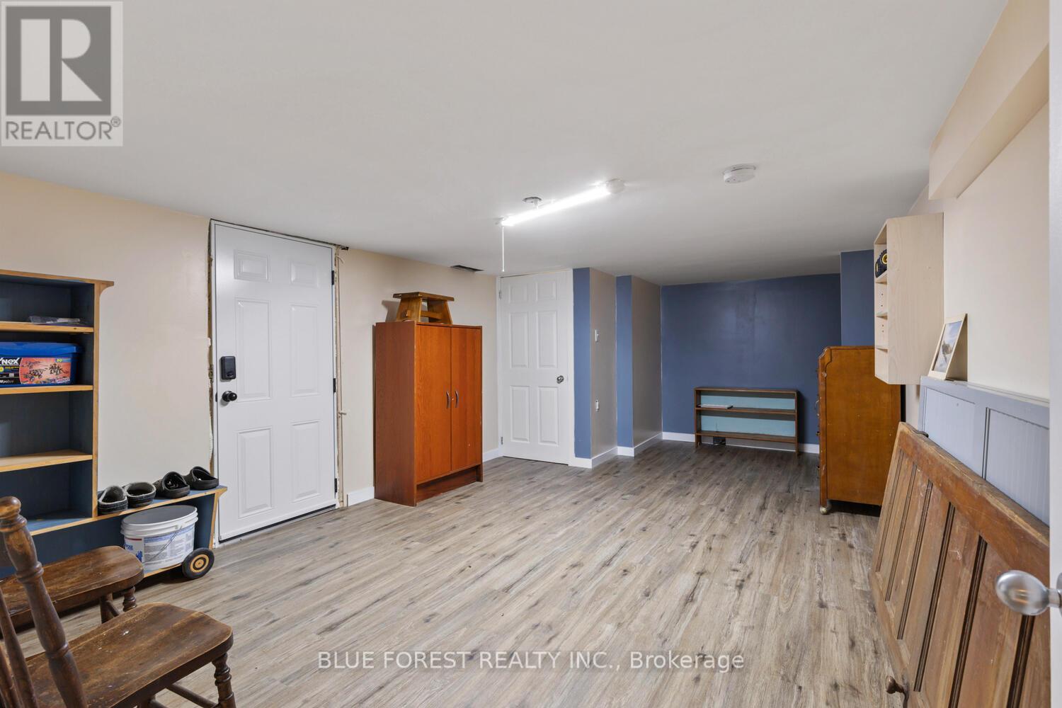 21948 Adelaide Street N, Middlesex Centre, Ontario  N0M 1C0 - Photo 30 - X12407235