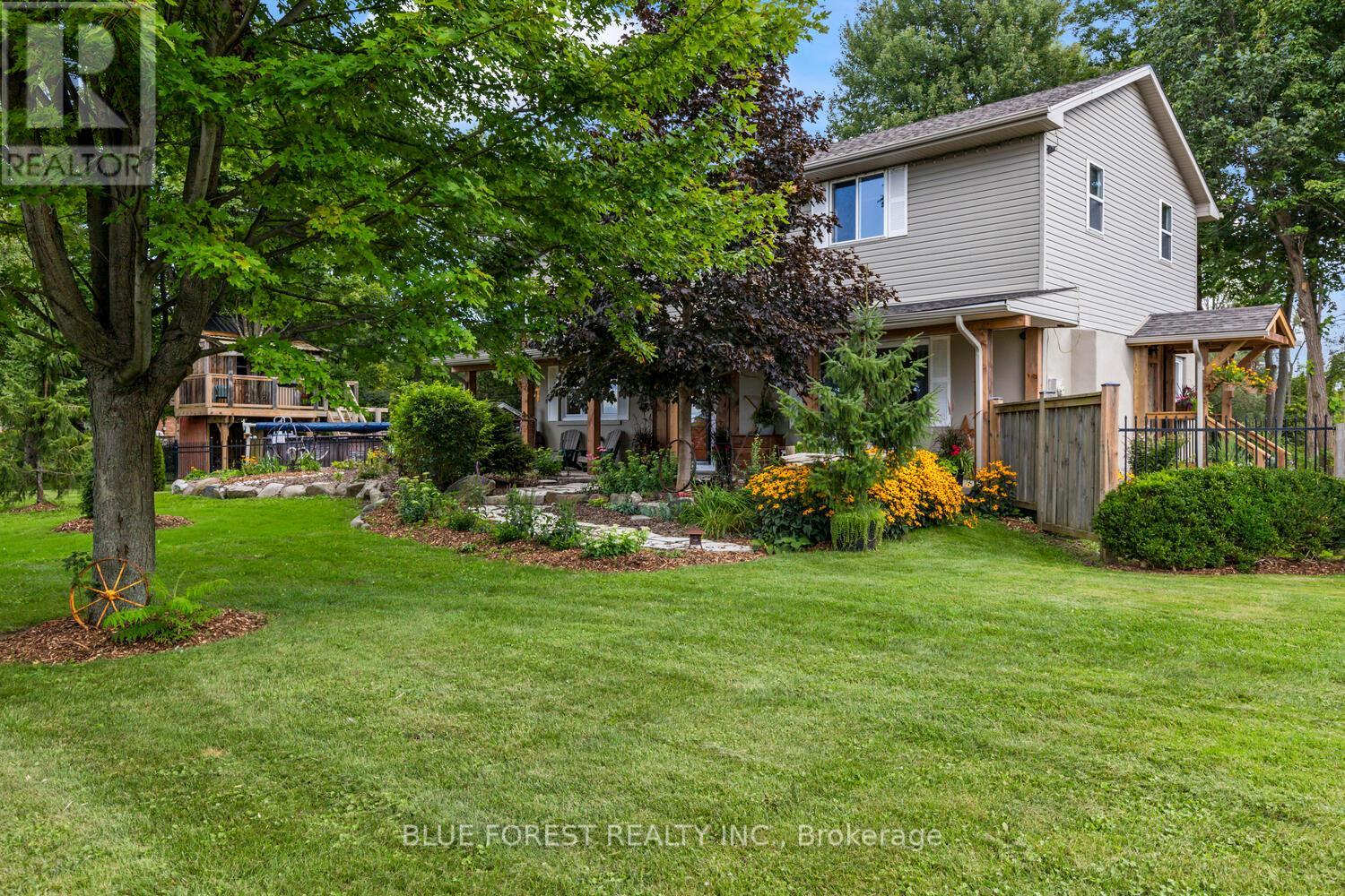 21948 Adelaide Street N, Middlesex Centre, Ontario  N0M 1C0 - Photo 5 - X12407235