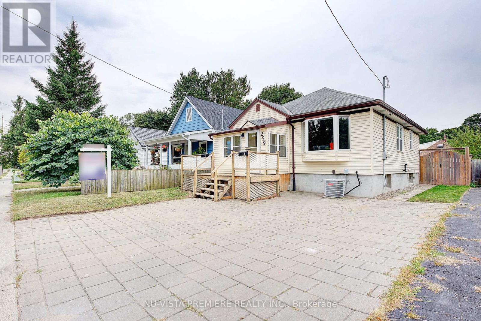 259 Sanders Street, London East, Ontario  N5Z 2T1 - Photo 3 - X12407245