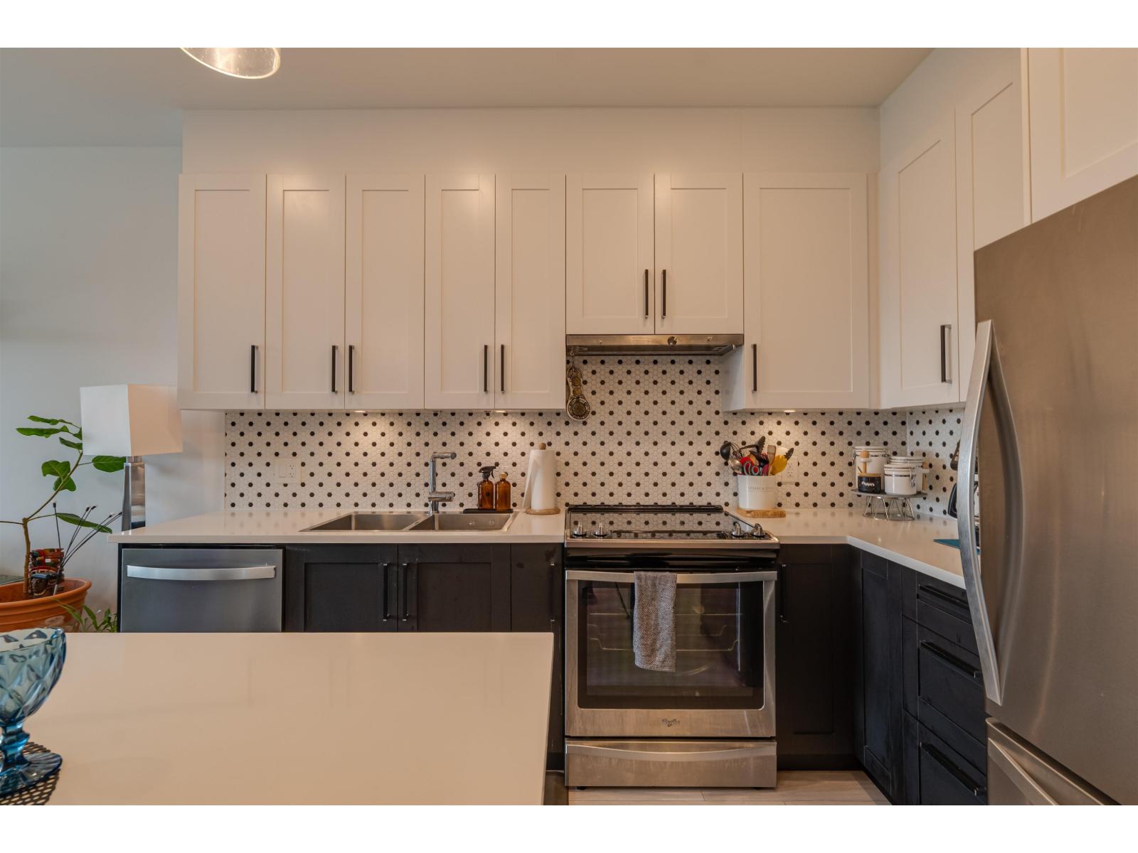 313 18811 72 Avenue, Surrey, British Columbia  V4N 6W7 - Photo 5 - R3048042